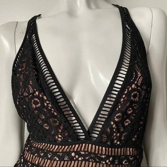 Lovers + Friends Black Lace Deep V Frill Sleeveless Dress, M - Picture 4 of 13